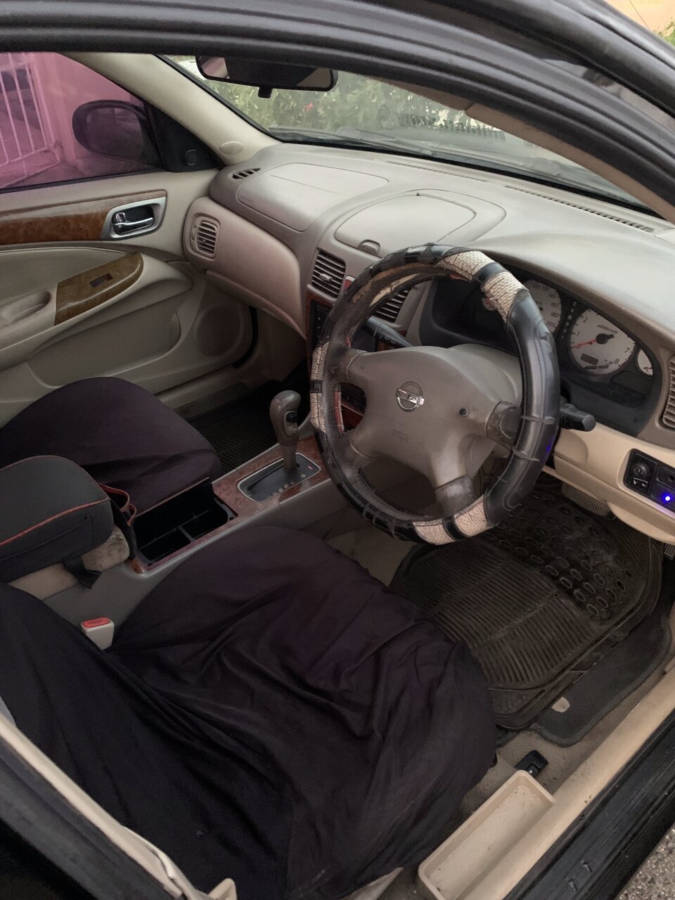 2006 NISSAN Sunny