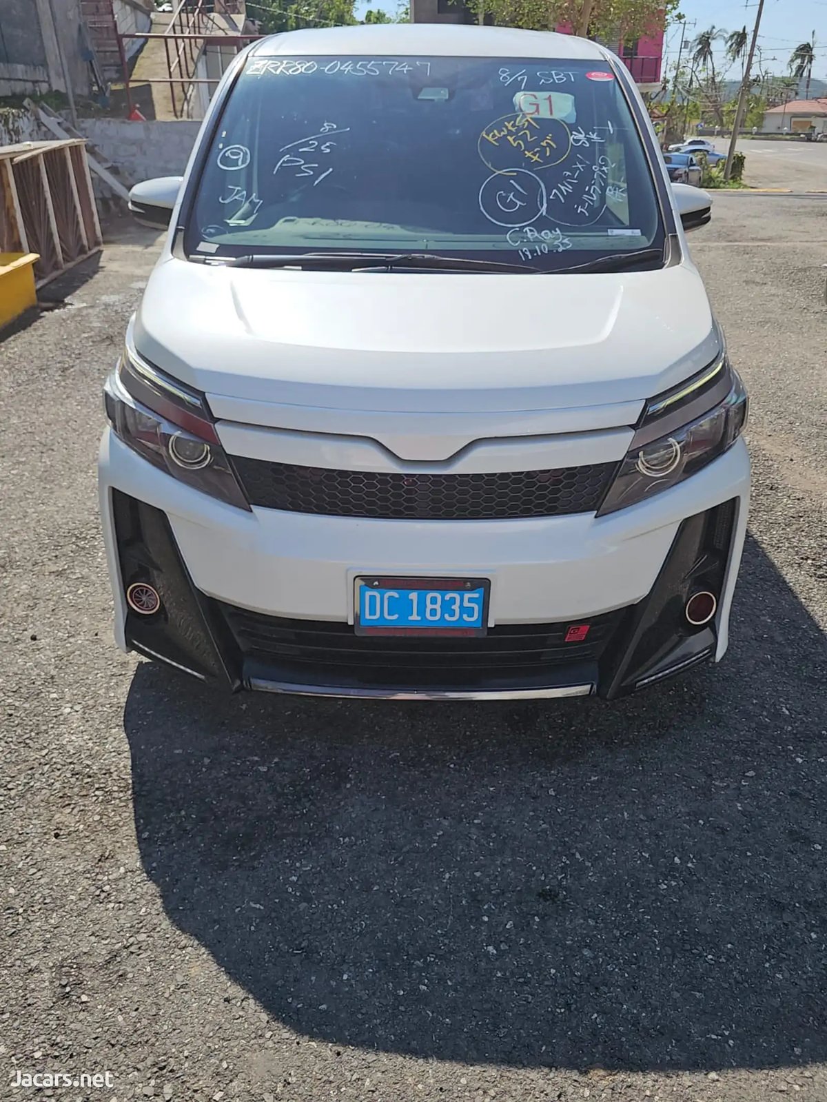 2018 TOYOTA Voxy