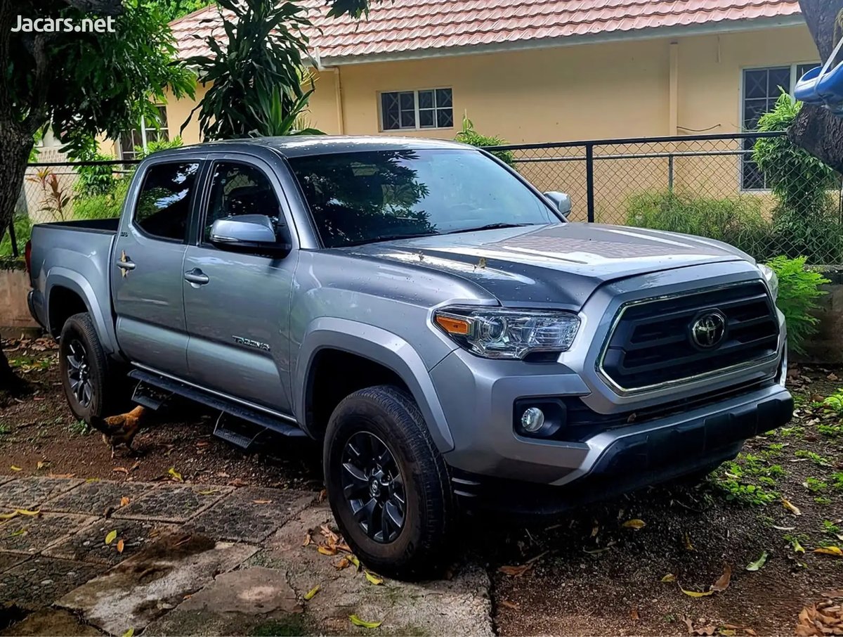 2022 TOYOTA Tacoma