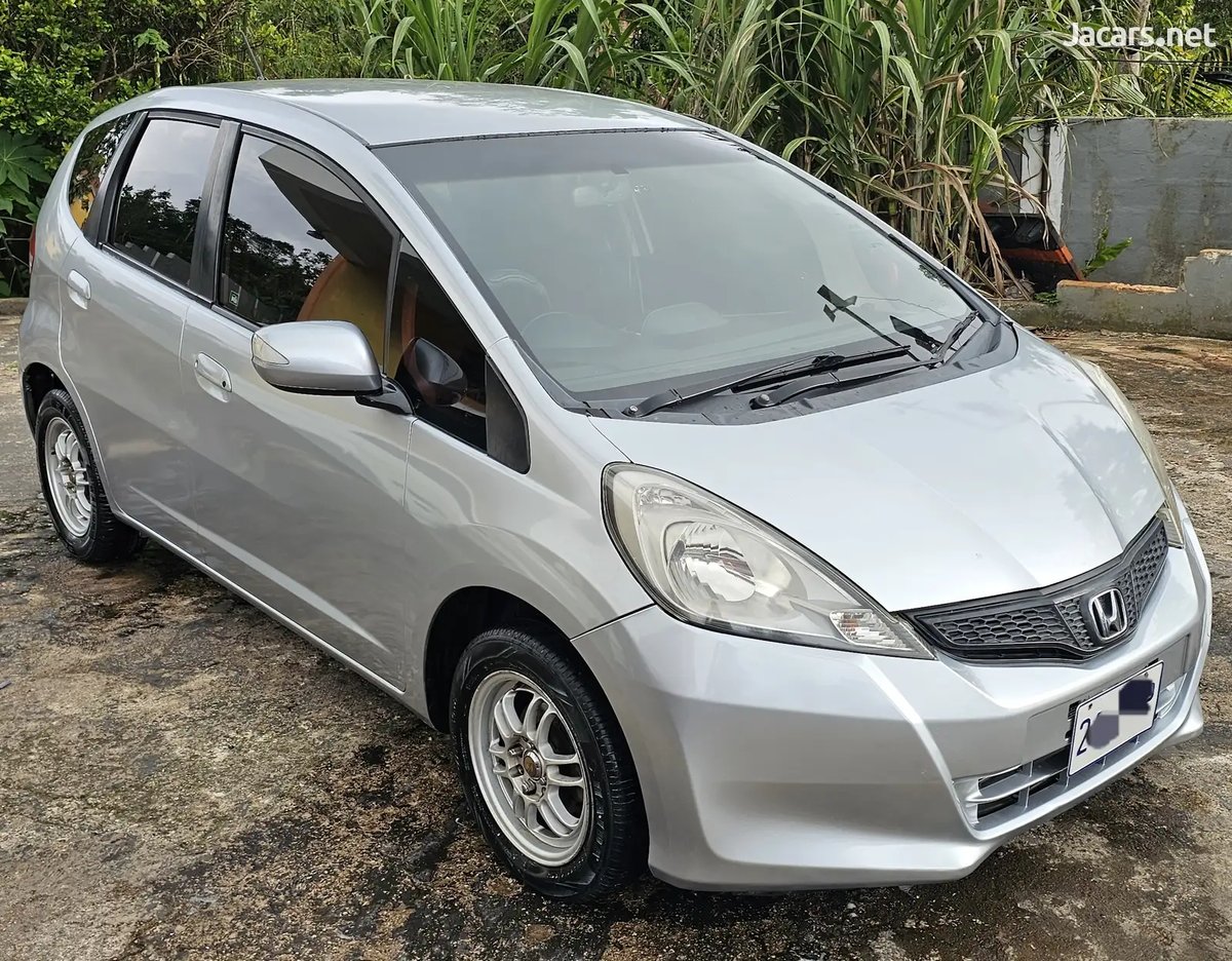 2012 HONDA Fit