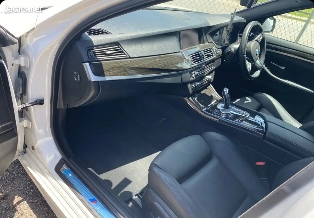 2017 BMW 5-Series