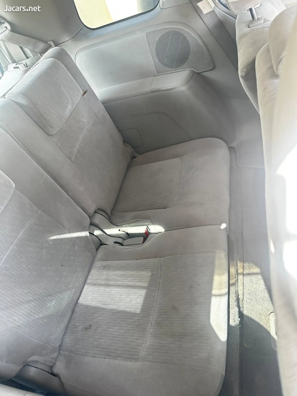 2011 TOYOTA Isis