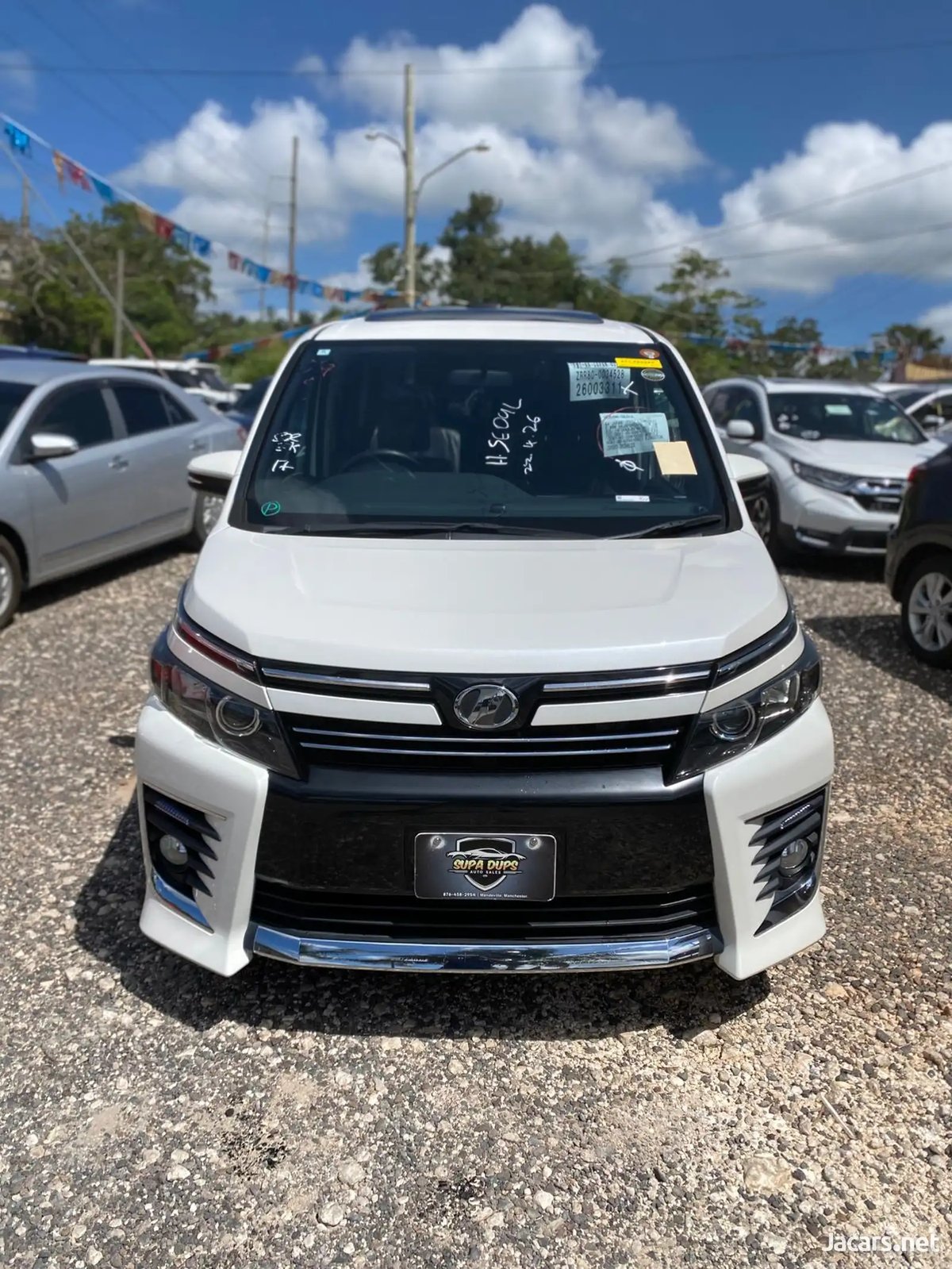 2014 TOYOTA Voxy