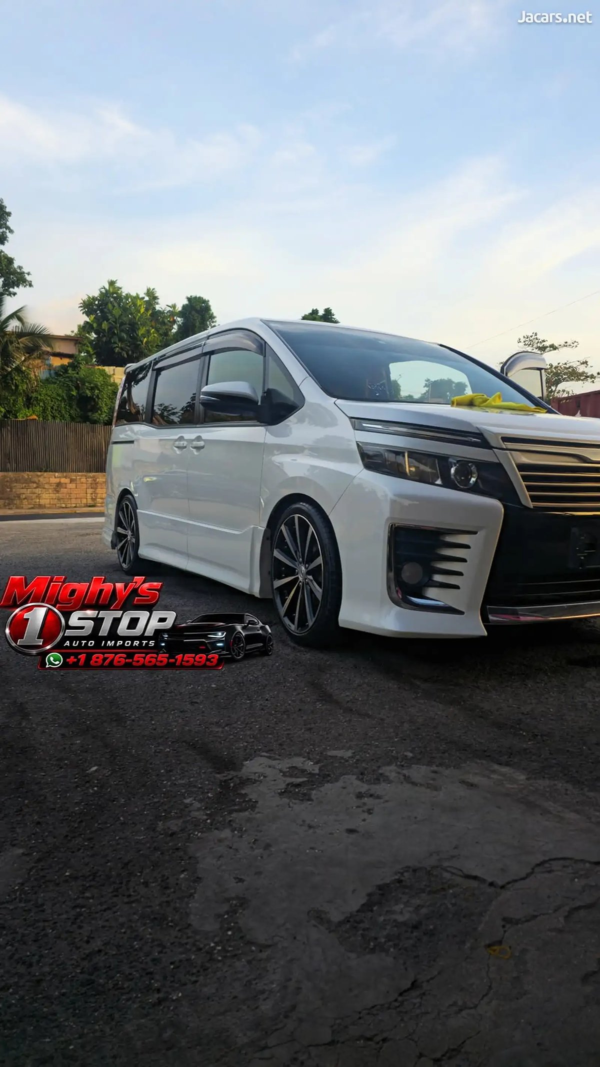 2015 TOYOTA Voxy