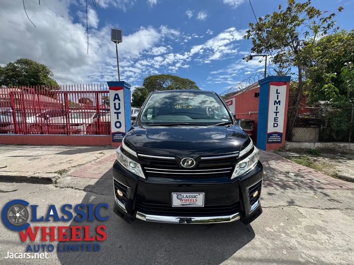 2015 TOYOTA Voxy