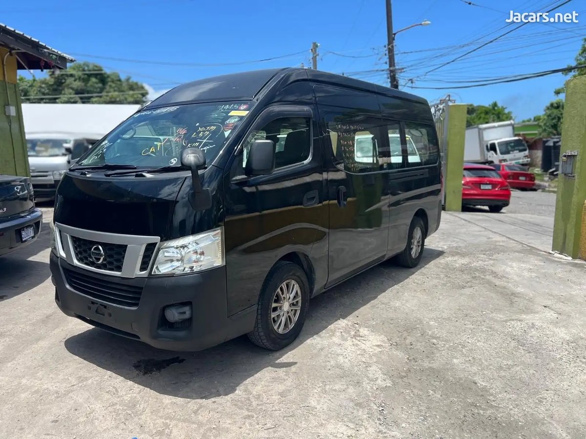 2015 NISSAN caravan