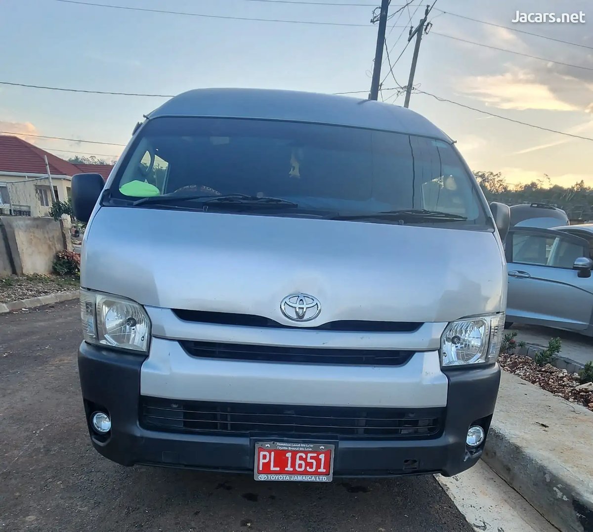 2017 TOYOTA Hiace