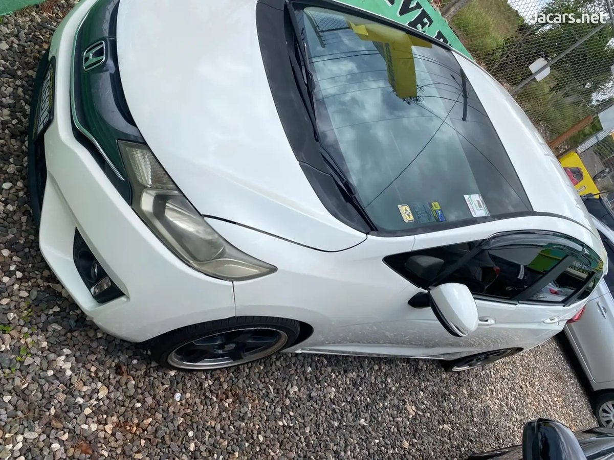 2014 HONDA Fit