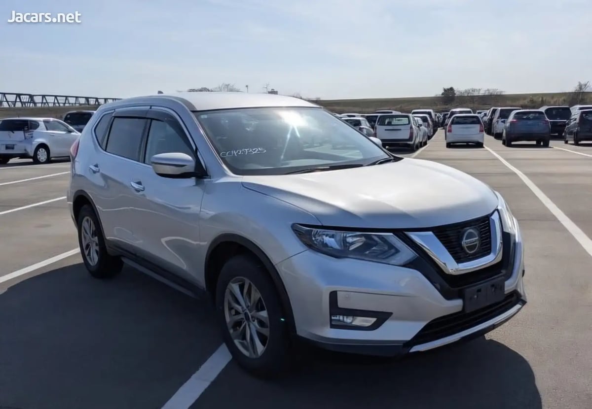 2021 NISSAN X-Trail