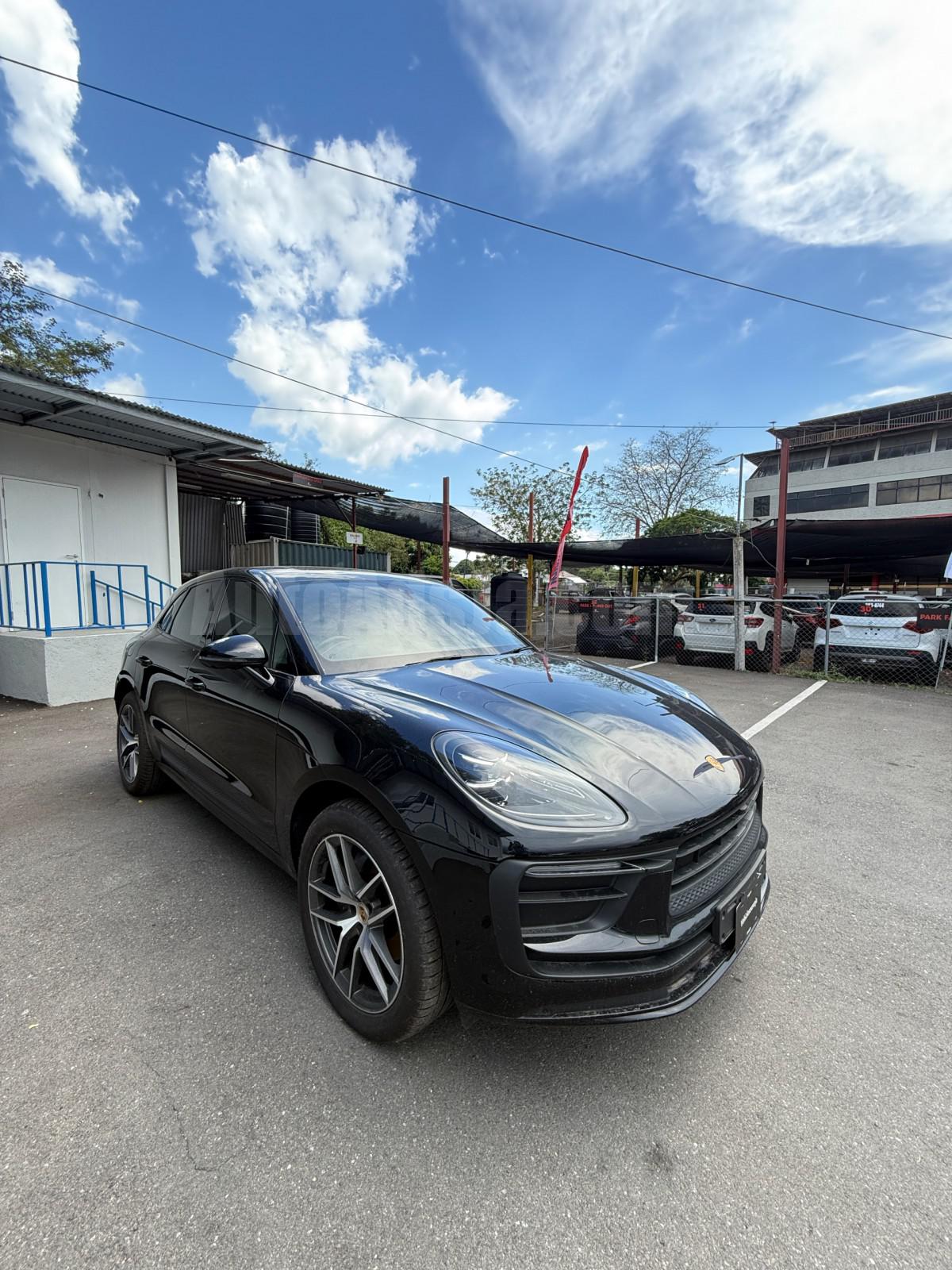 2024 PORSCHE MACAN