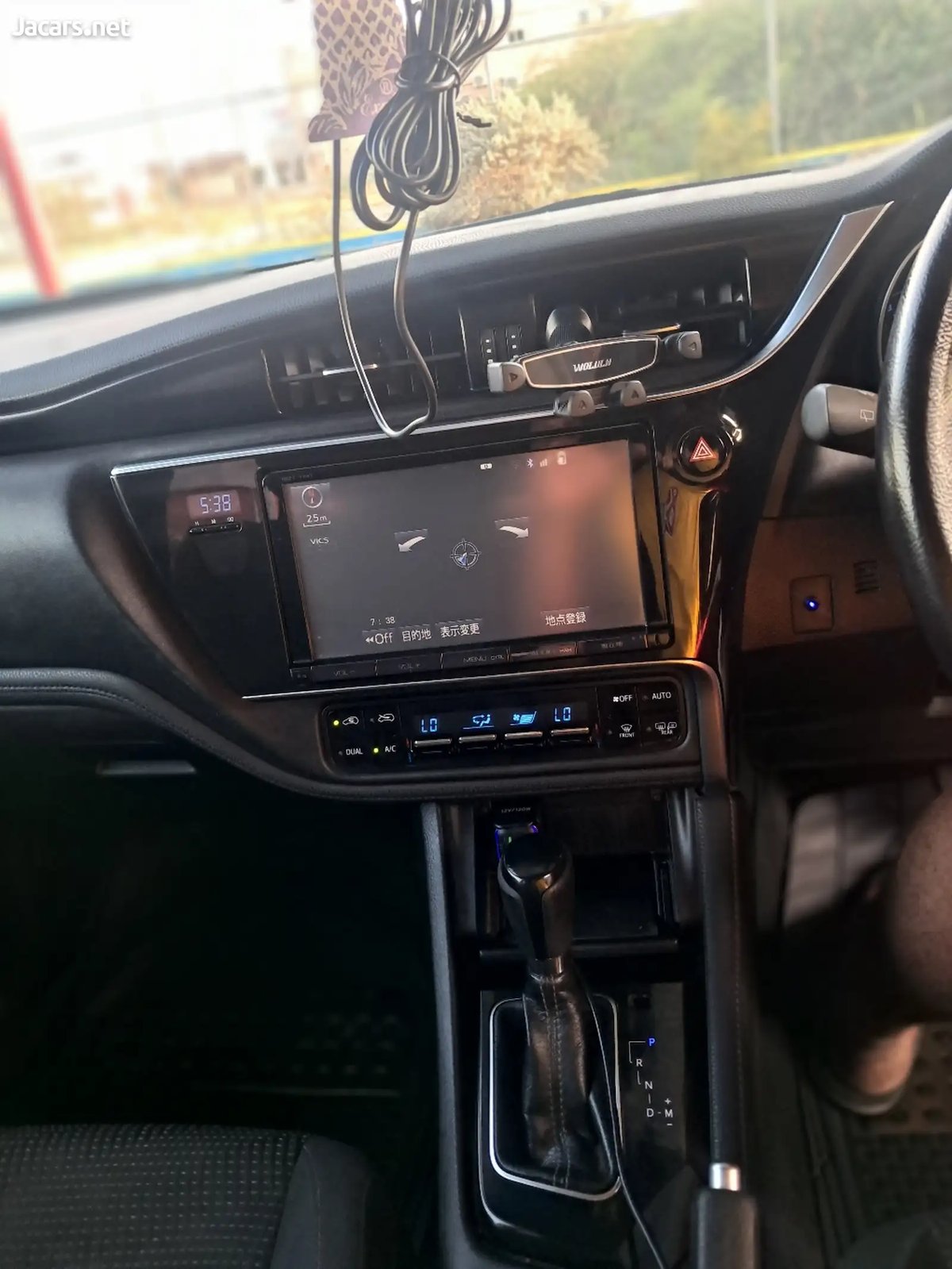 2015 TOYOTA AURIS