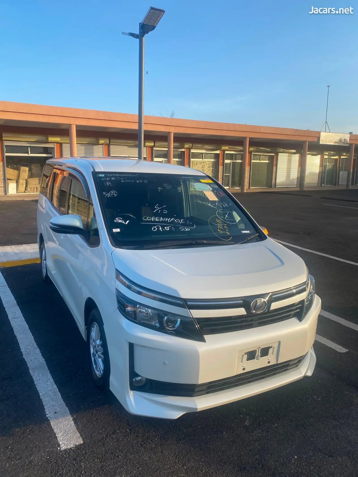 2016 TOYOTA Voxy