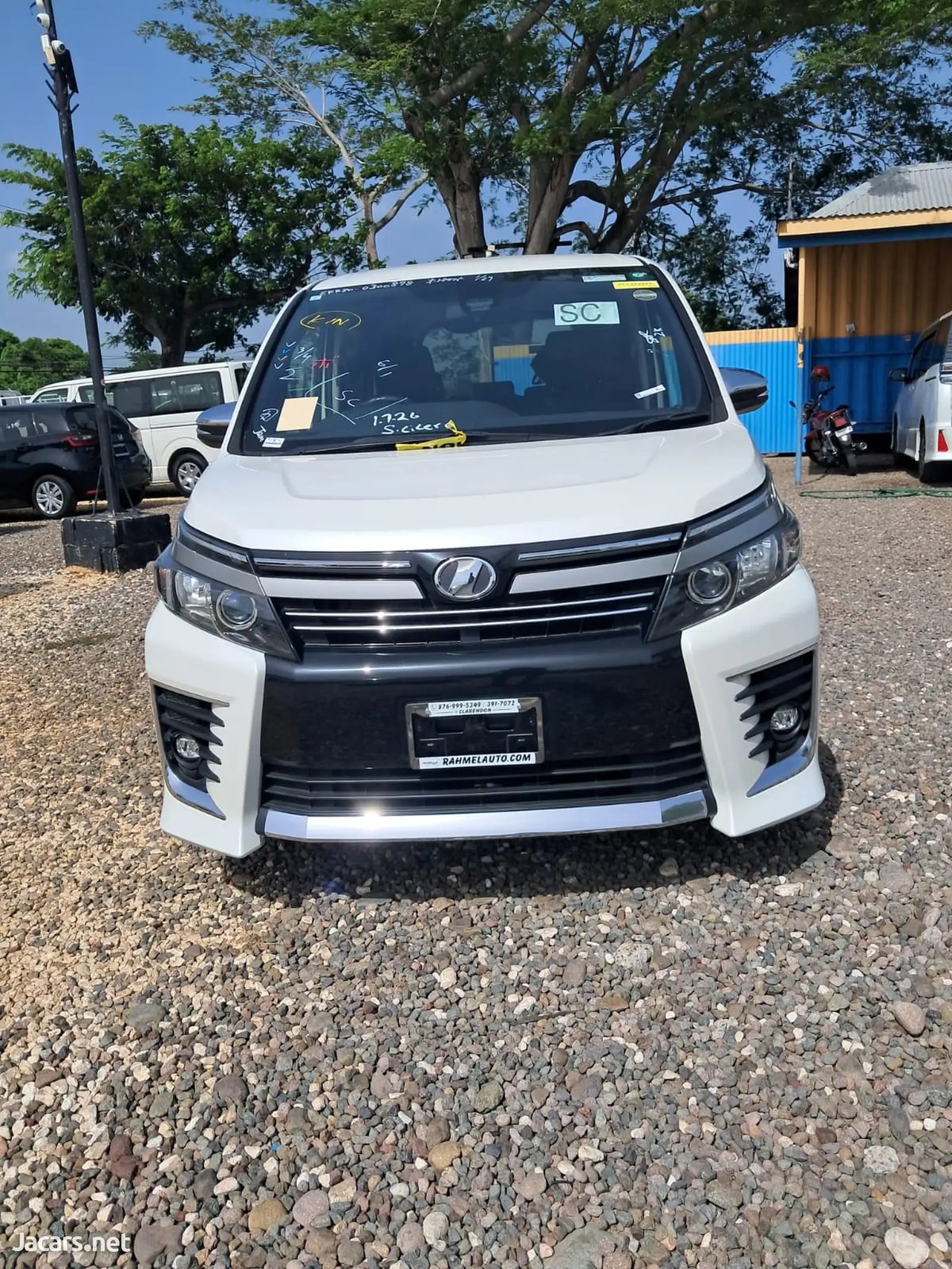 2017 TOYOTA Voxy
