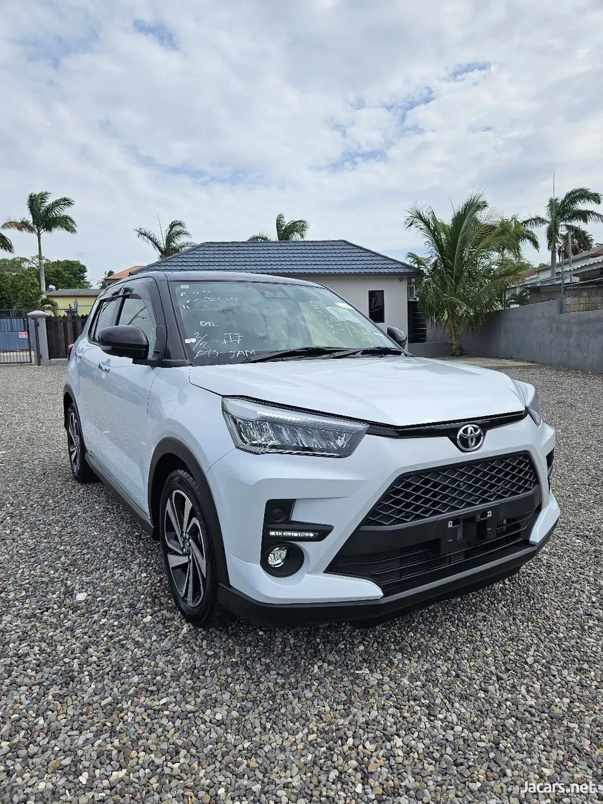 2023 TOYOTA Raize