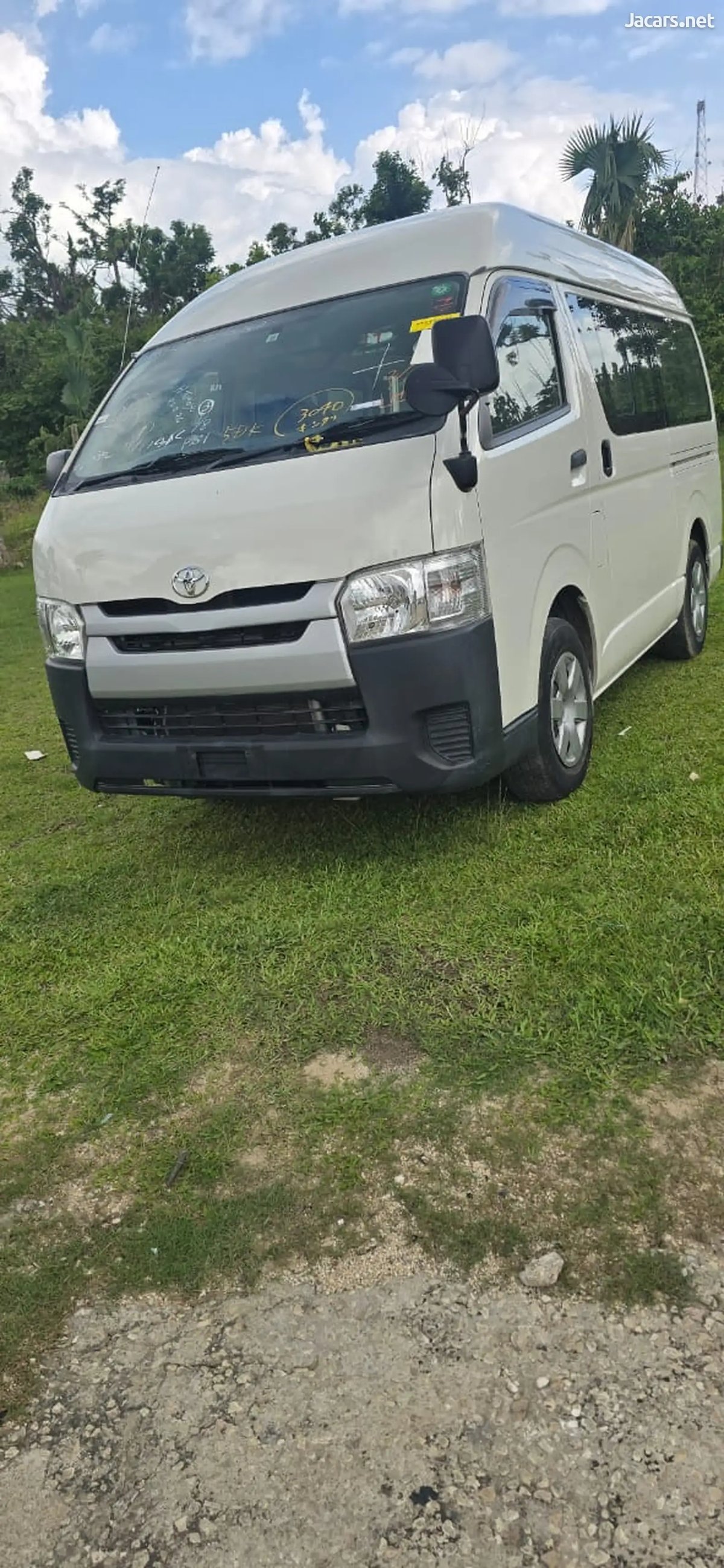 2017 TOYOTA Hiace