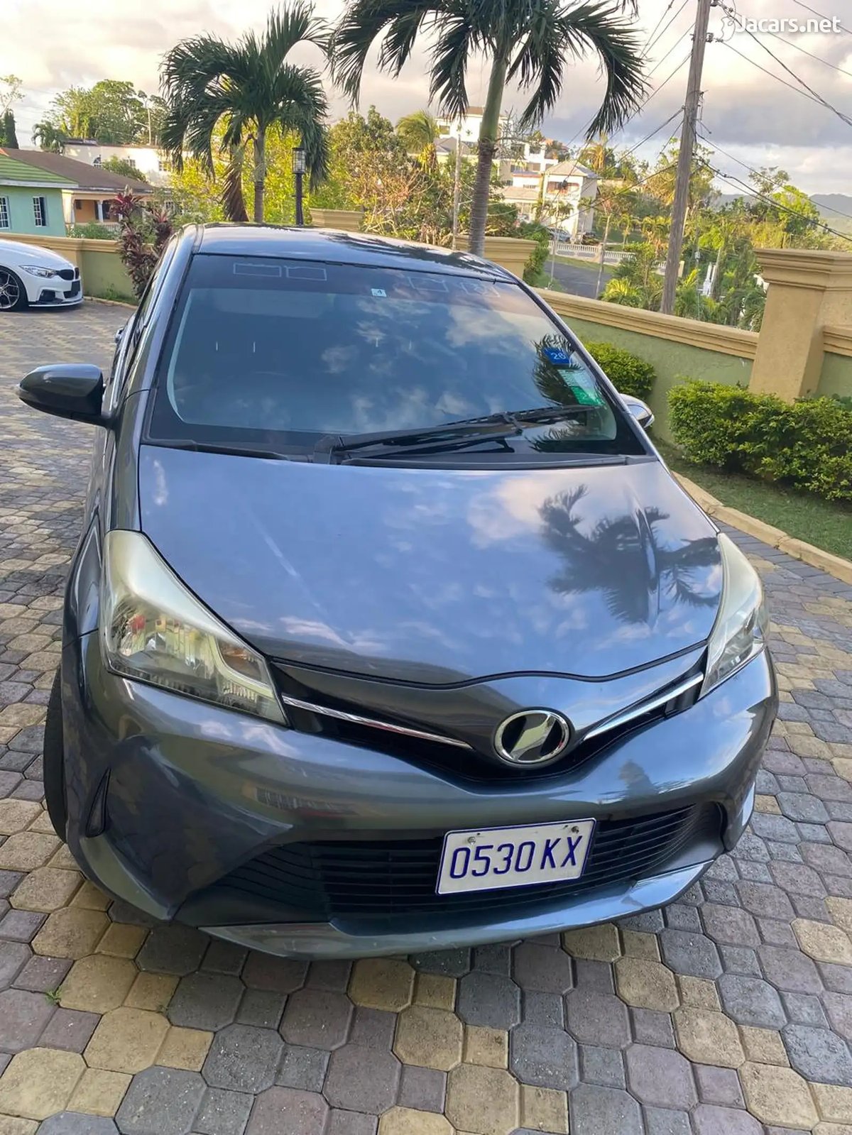 2015 TOYOTA Vitz