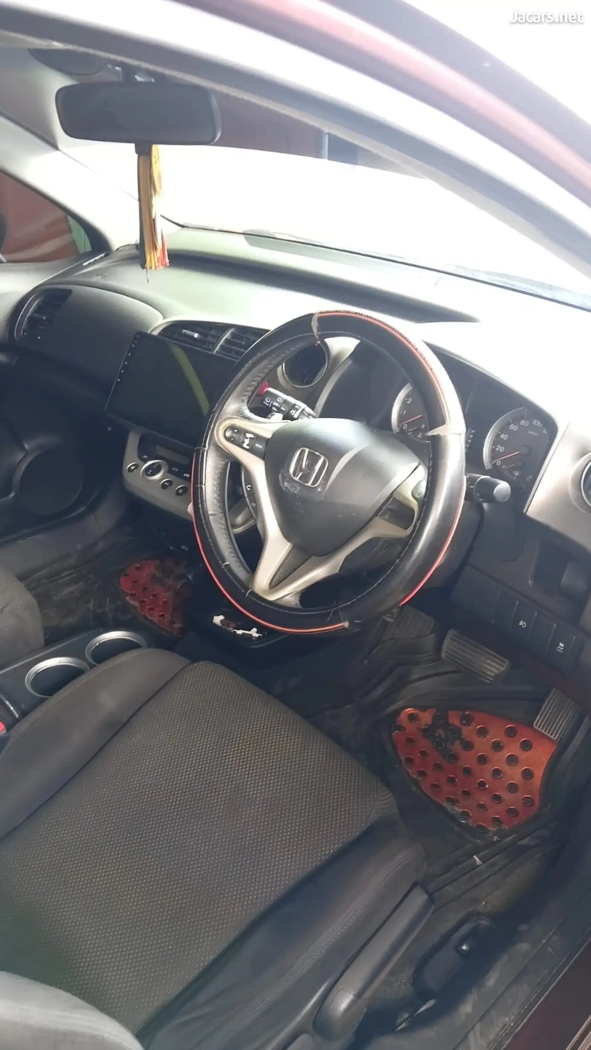 2013 HONDA Stream