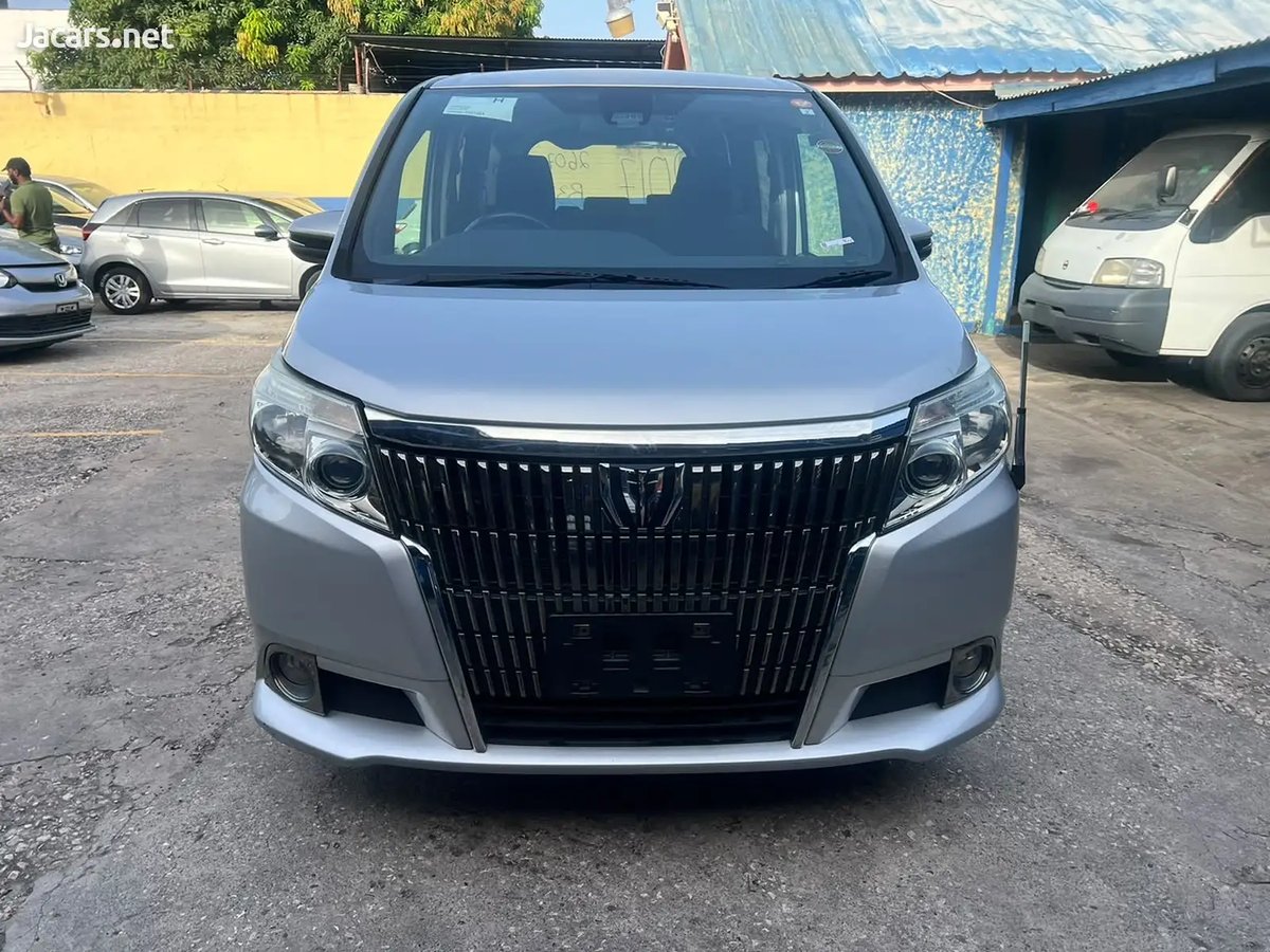 2017 TOYOTA Esquire