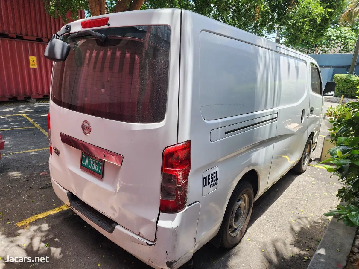 NISSAN Caravan