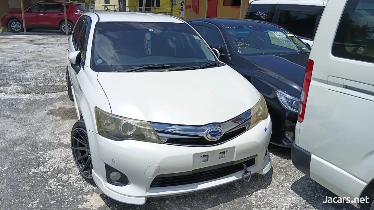 2014 TOYOTA Fielder