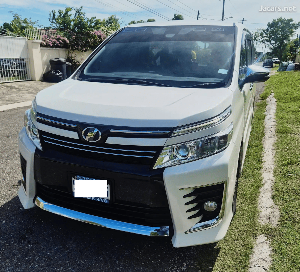 2016 TOYOTA Voxy