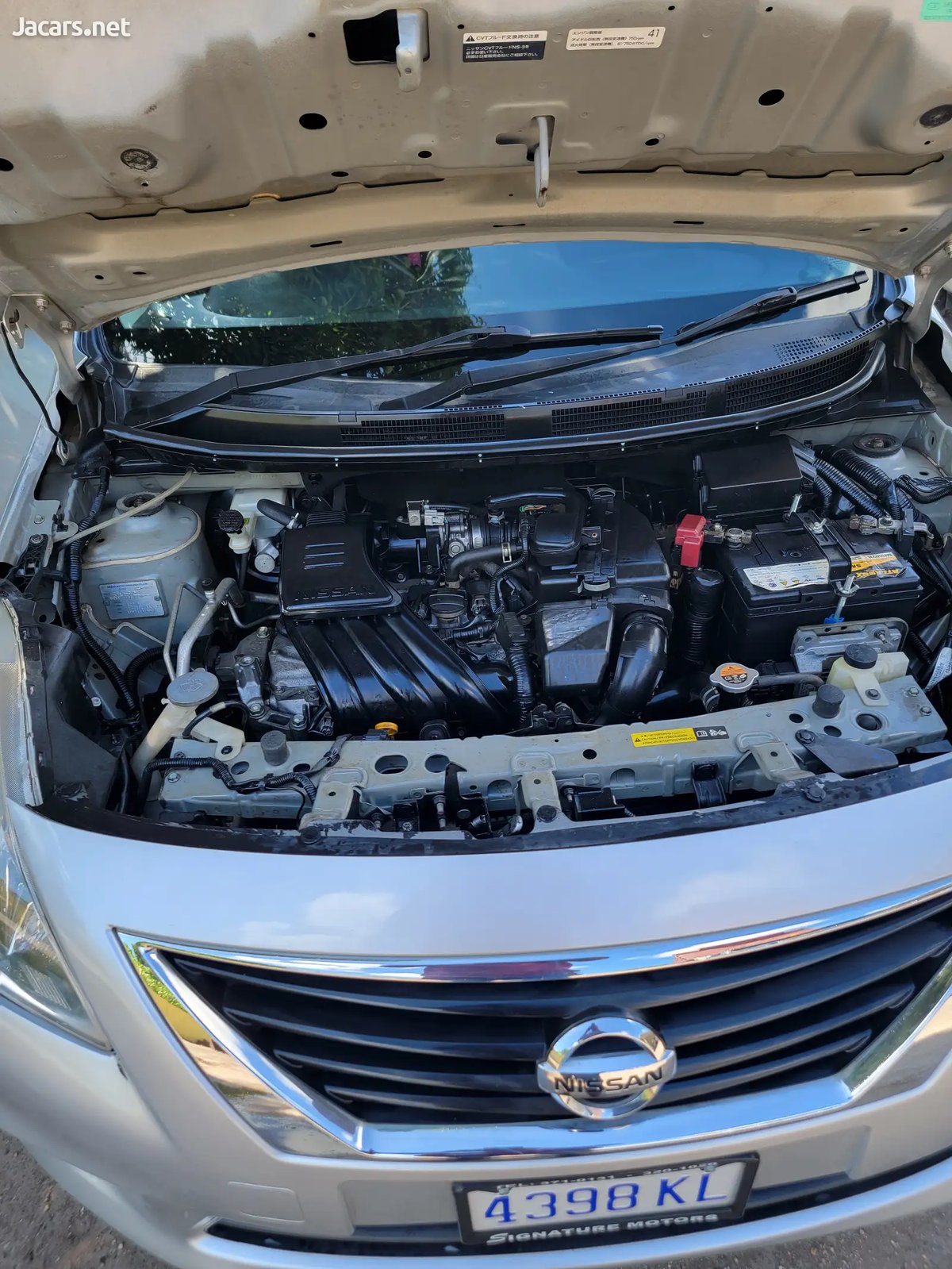2013 NISSAN Latio