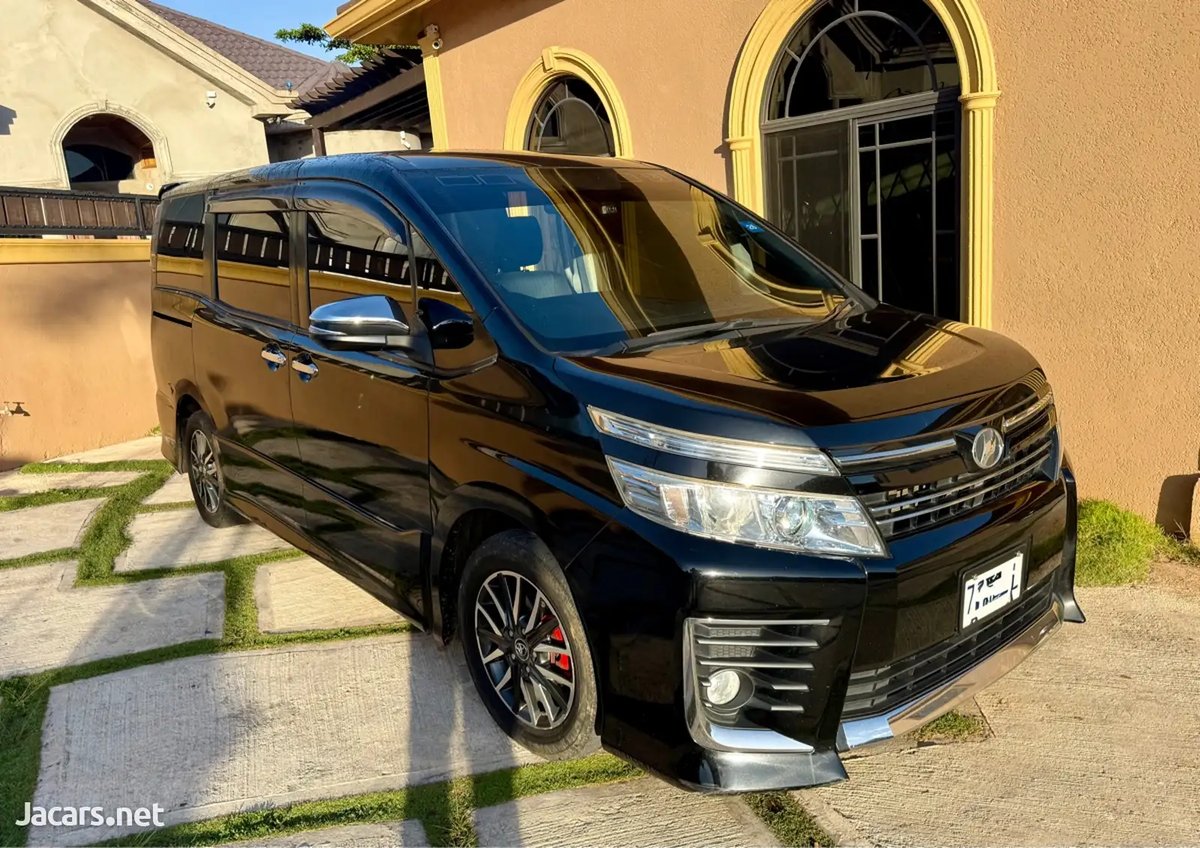 2015 TOYOTA Voxy