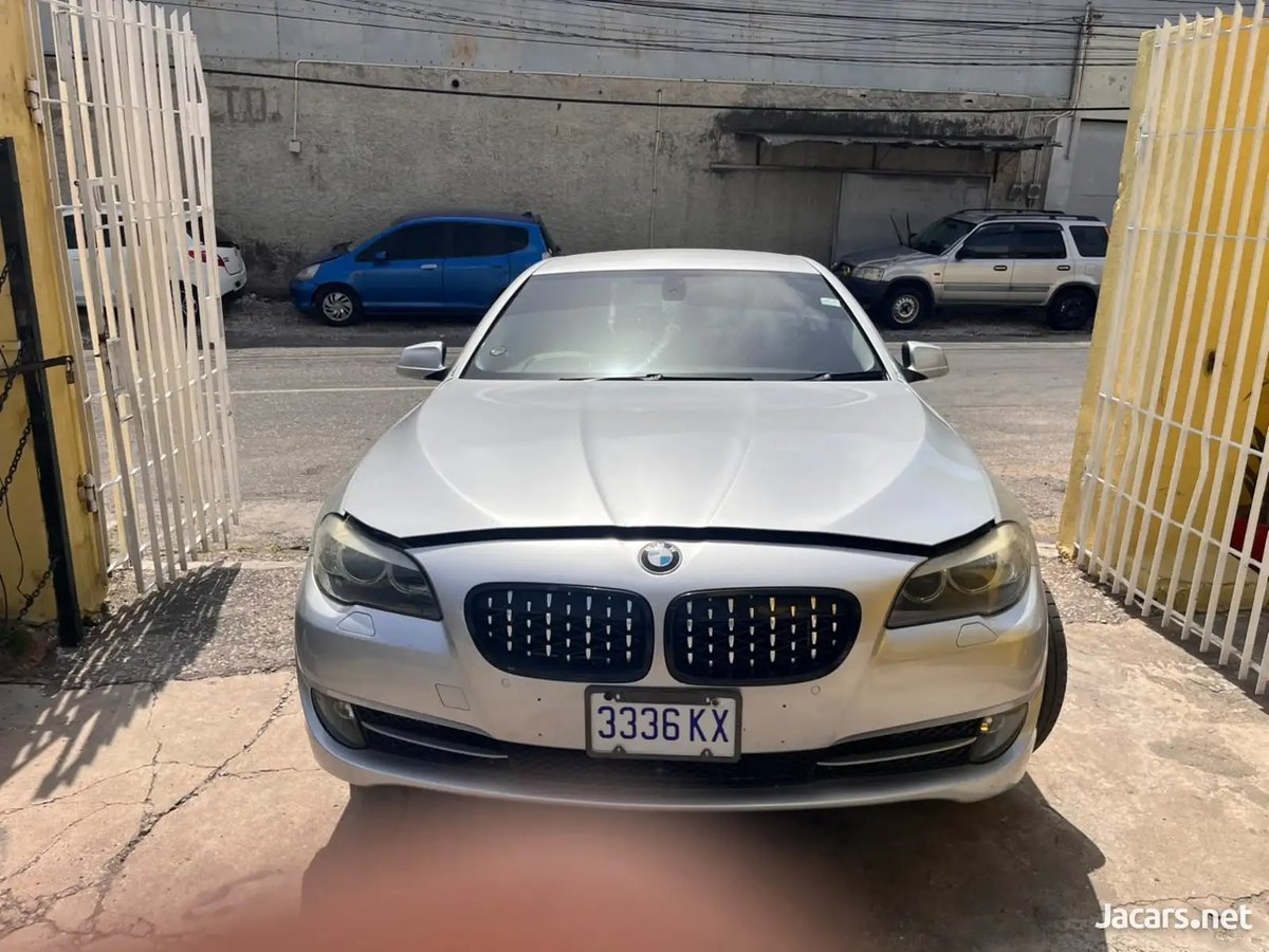 2011 BMW 5-Series