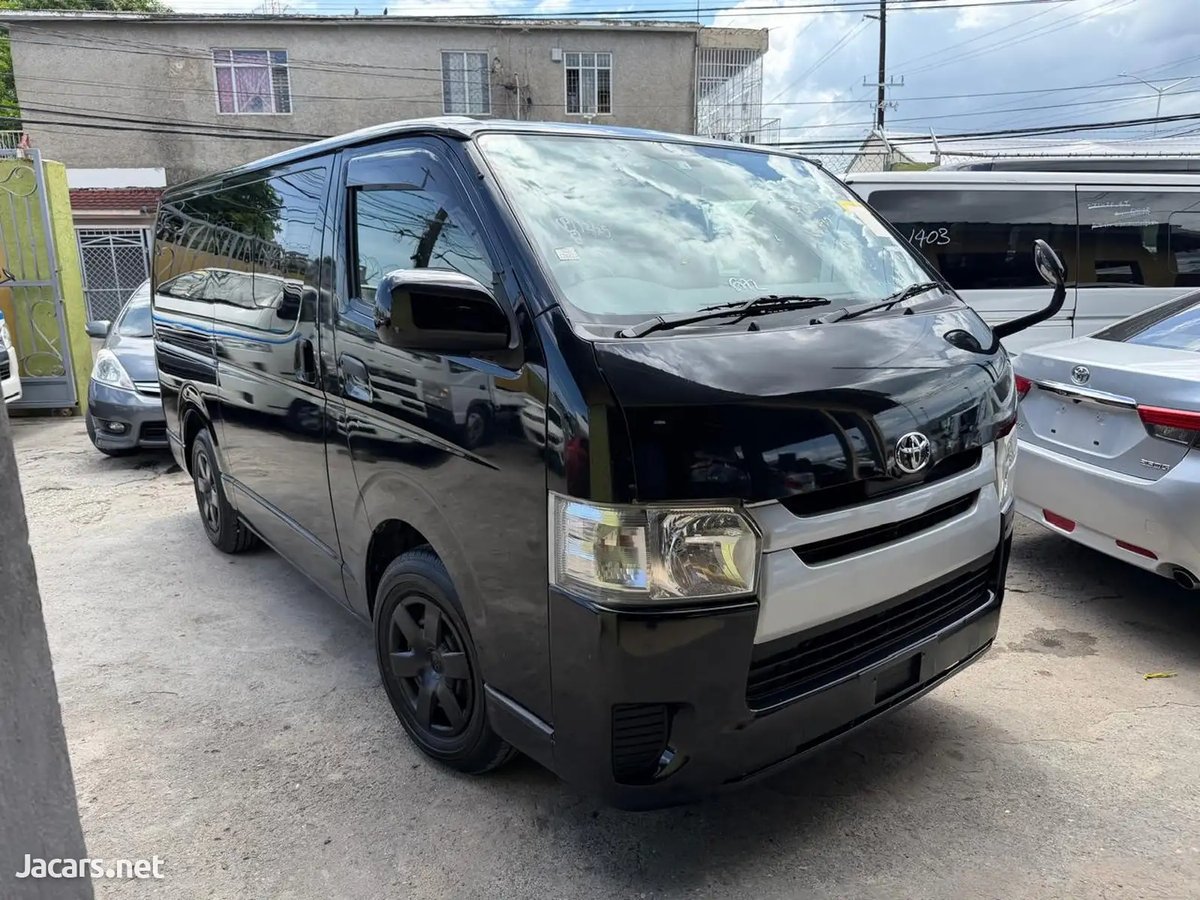 2016 TOYOTA Hiace