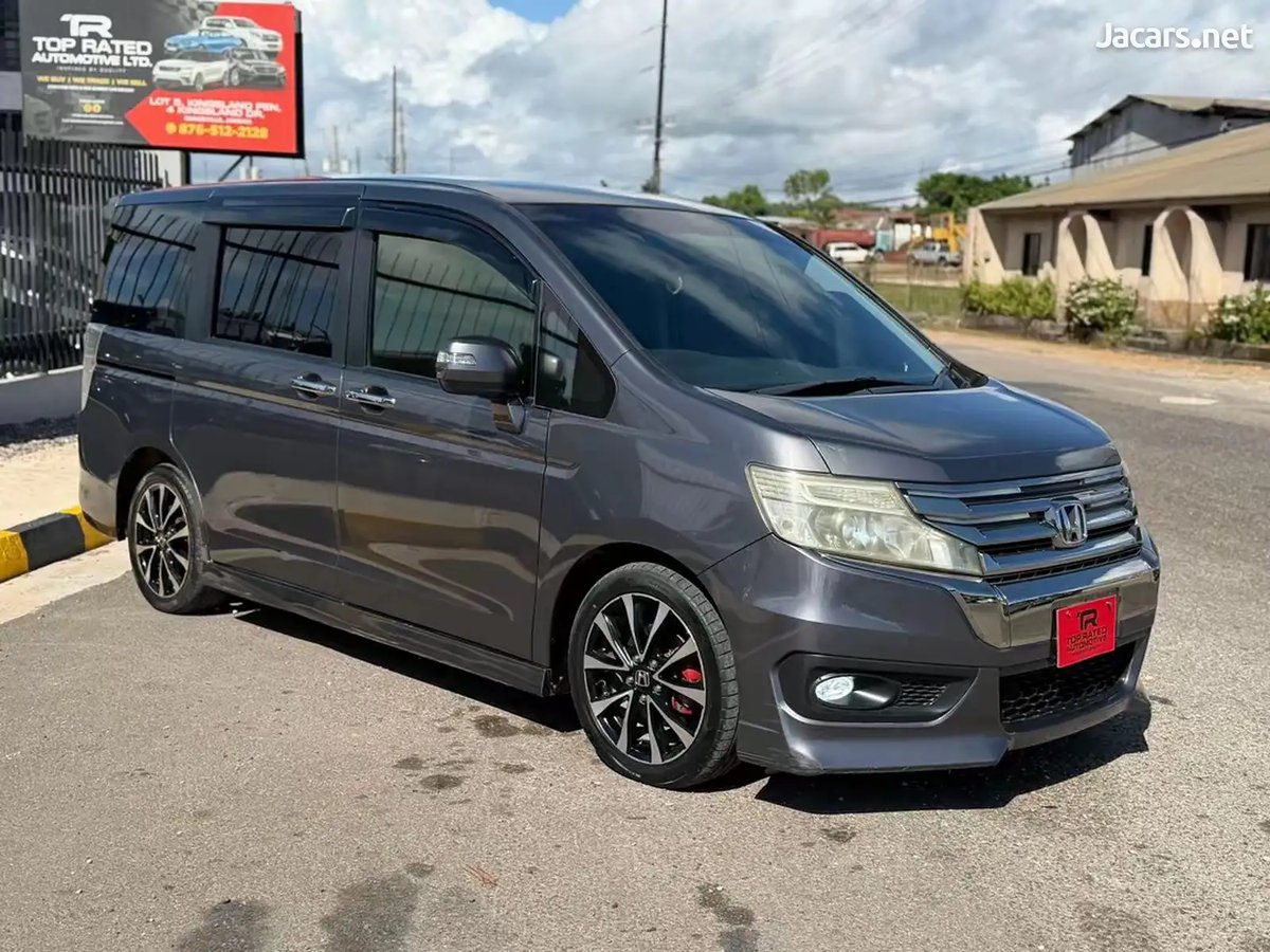 2014 HONDA Stepwgn