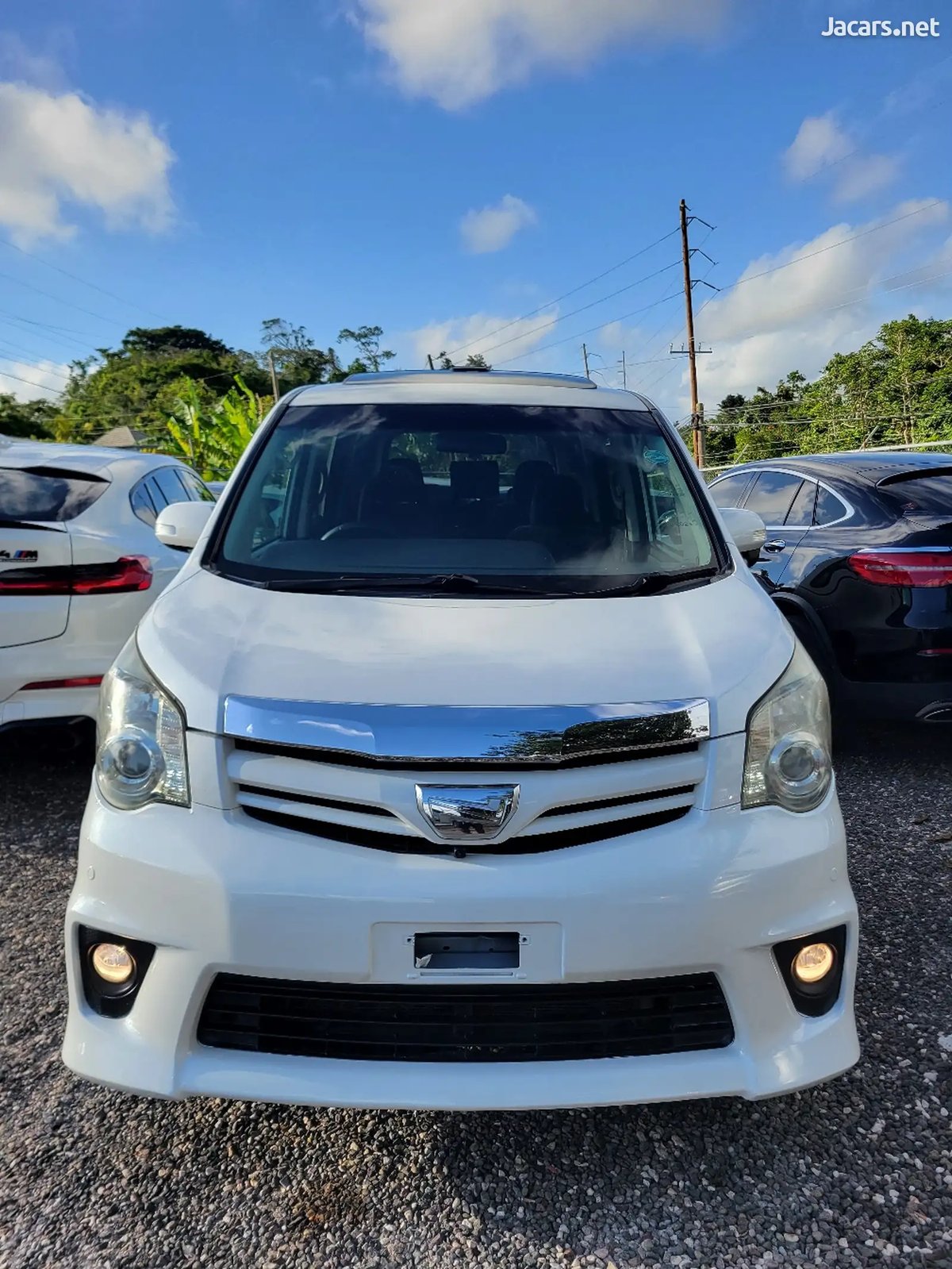 2012 TOYOTA Noah