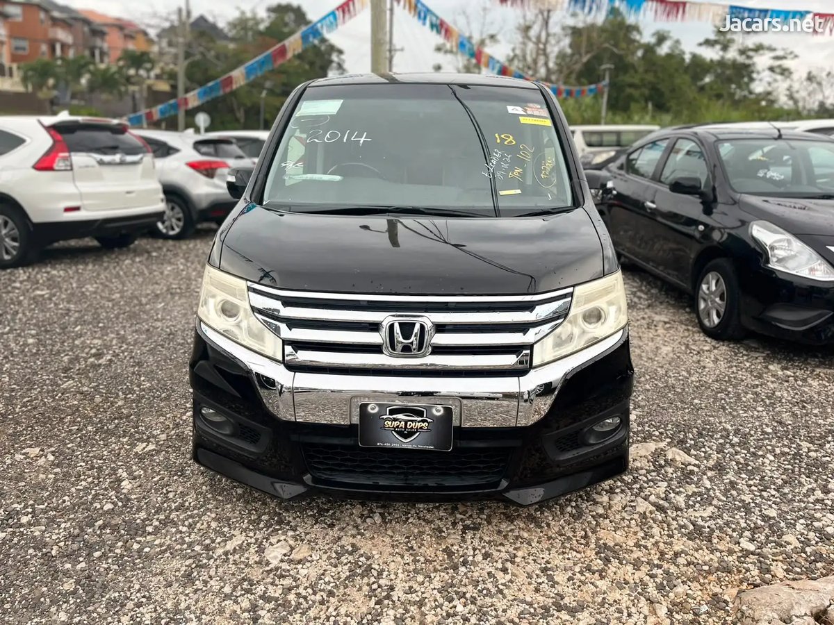 2014 HONDA Stepwgn