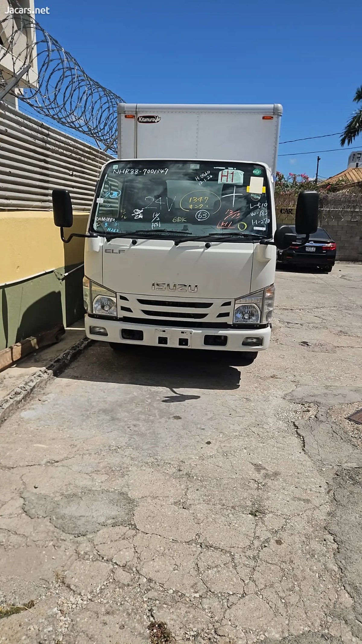 2020 ISUZU Dry