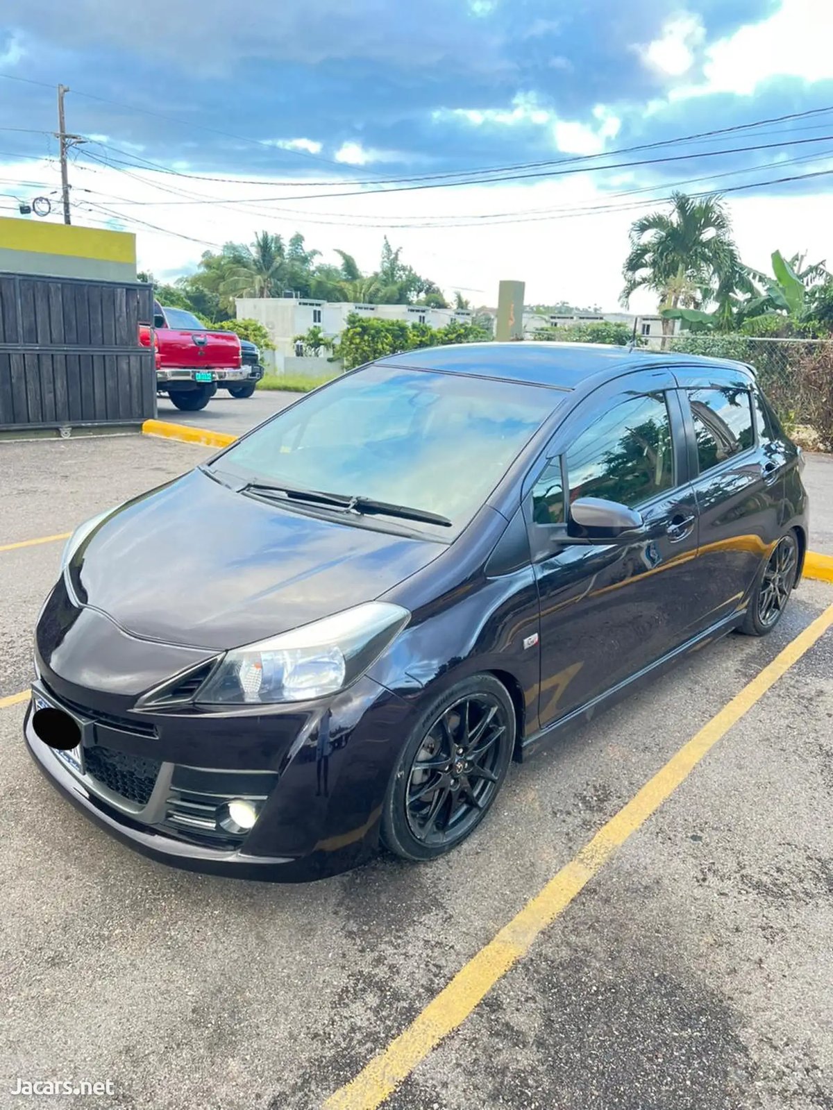 2016 TOYOTA Vitz