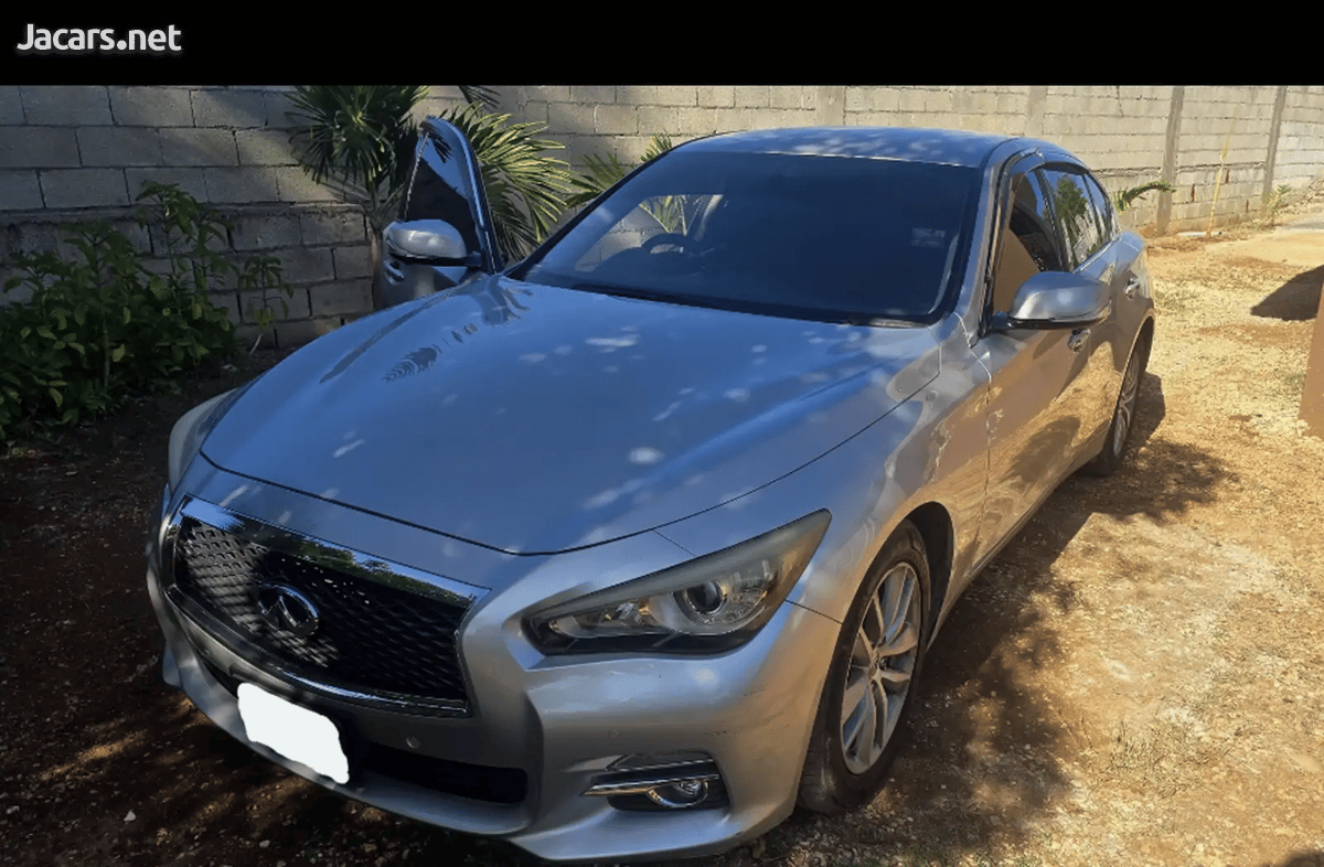 2015 NISSAN Skyline