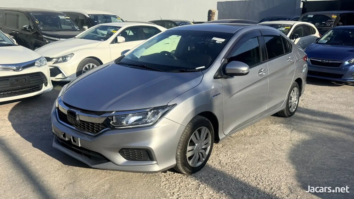 2017 HONDA Grace