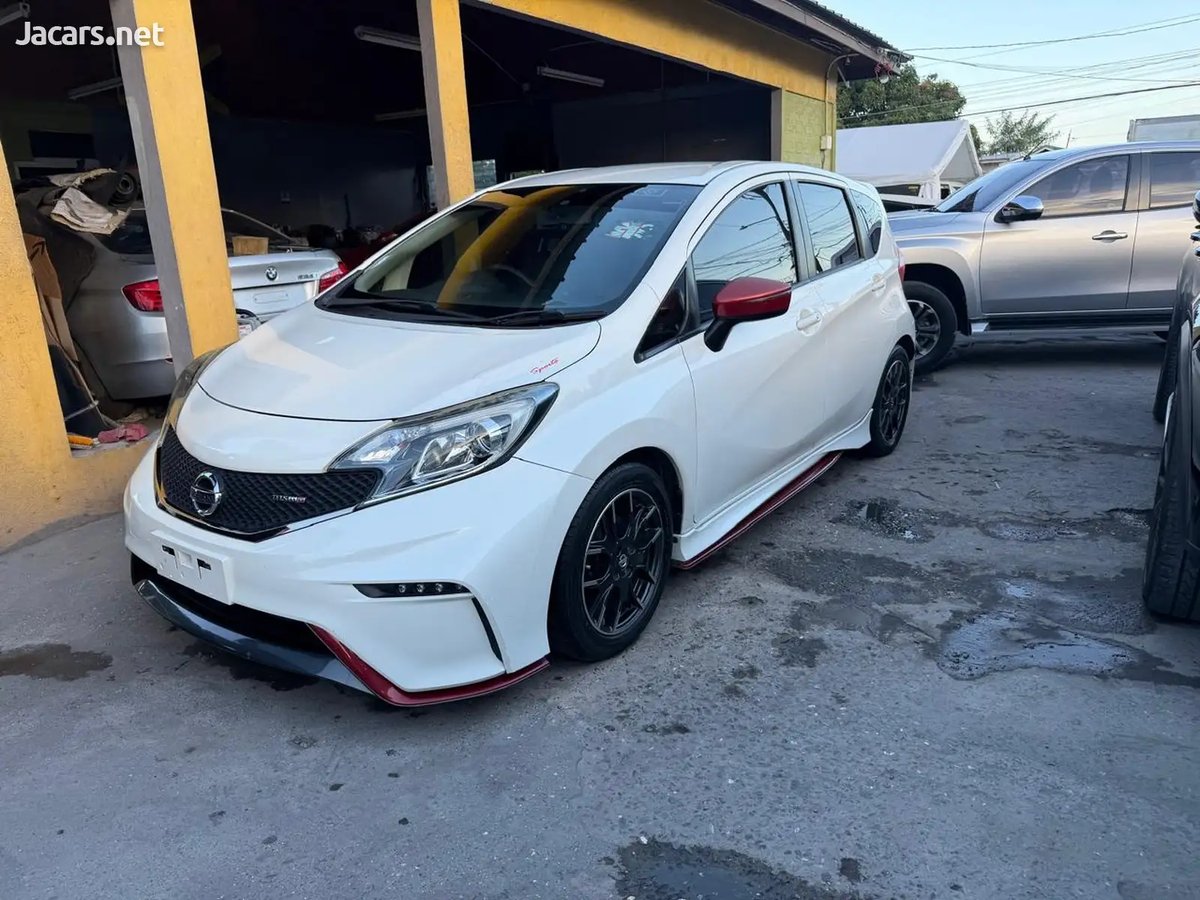 2015 NISSAN Note
