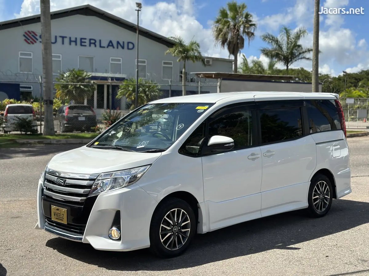 2016 TOYOTA Noah