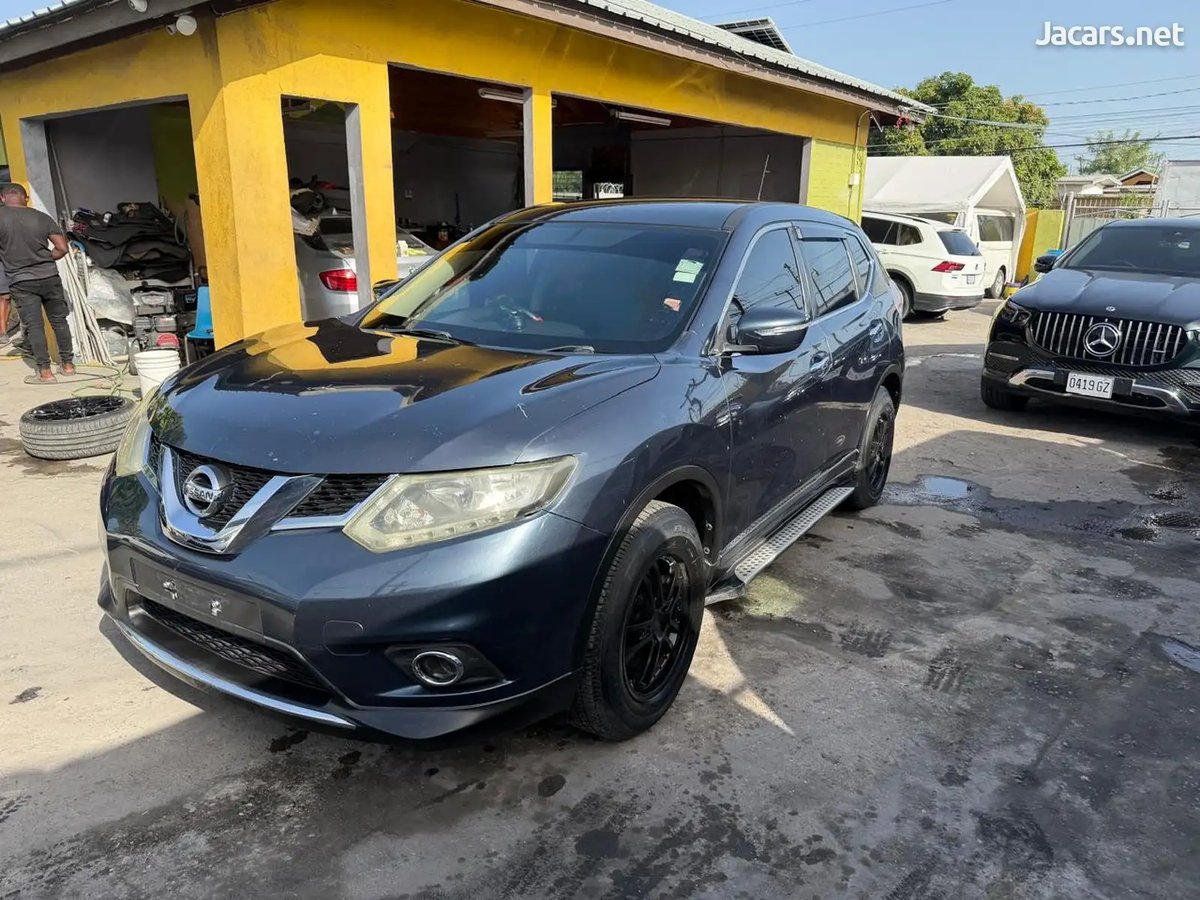 2015 NISSAN X-Trail