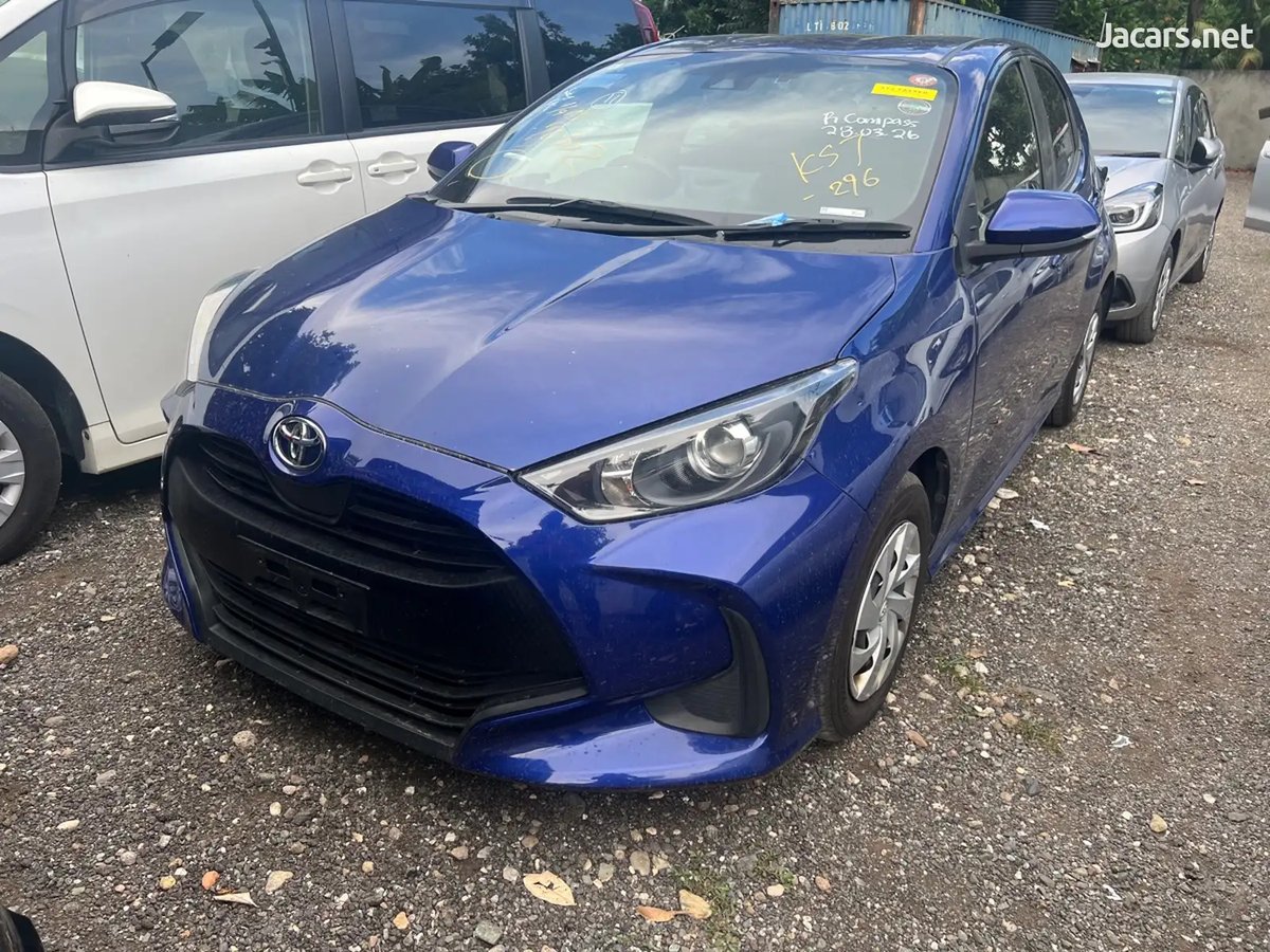 2022 TOYOTA Yaris