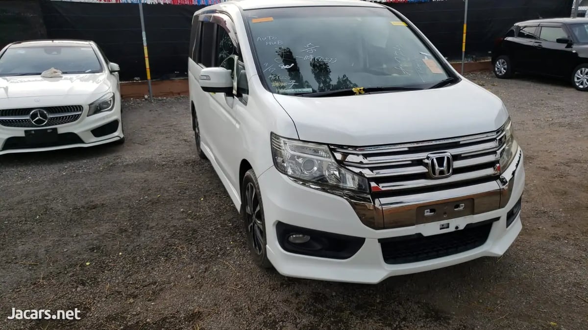 2014 HONDA Stepwgn
