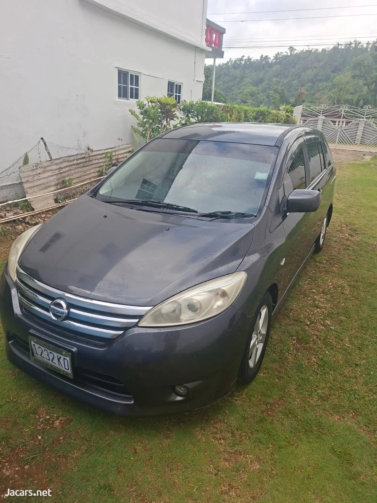 2017 NISSAN LaFesta