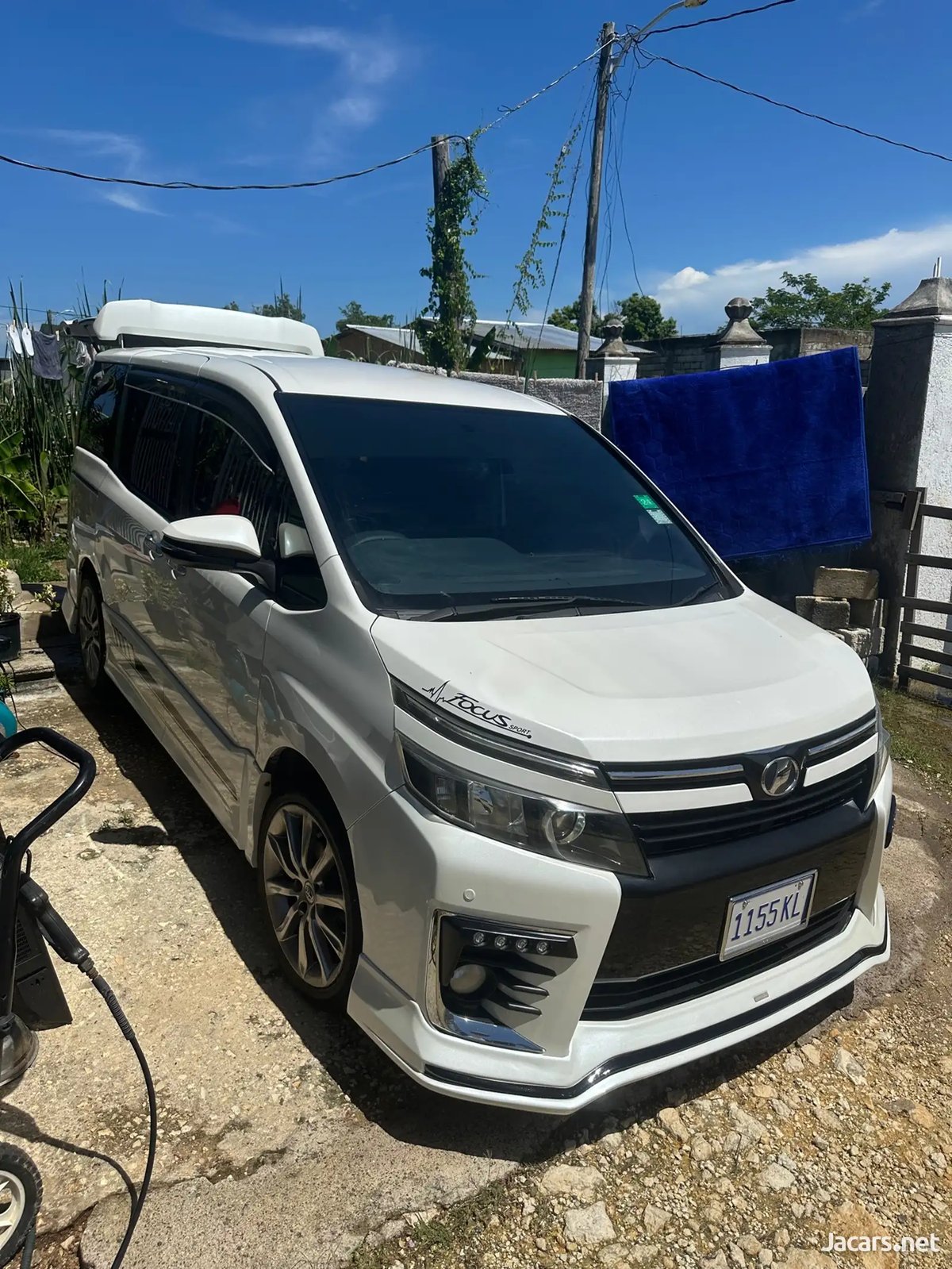 2014 TOYOTA Voxy