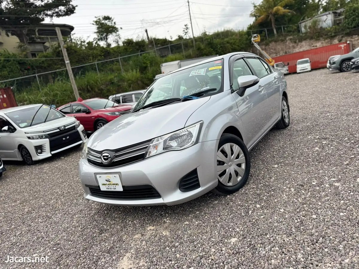 2015 TOYOTA Axio