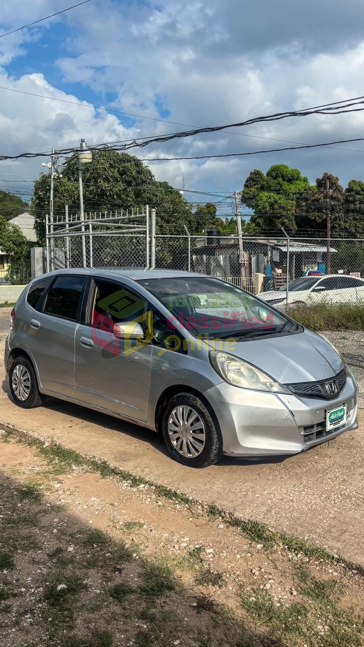 2012 HONDA Fit