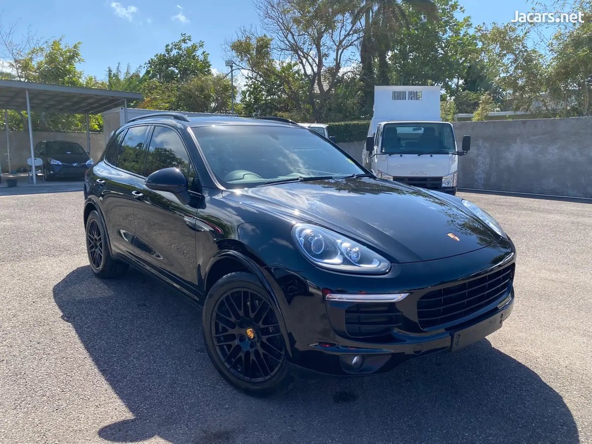 2018 PORSCHE Cayenne