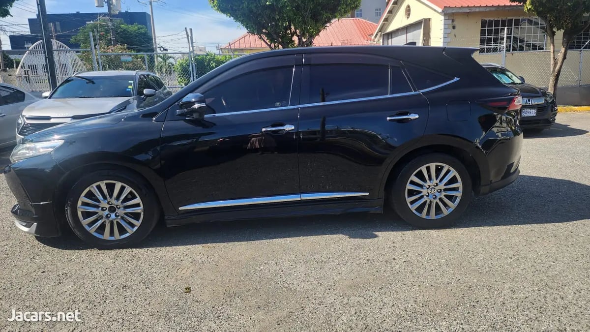 2019 TOYOTA Harrier