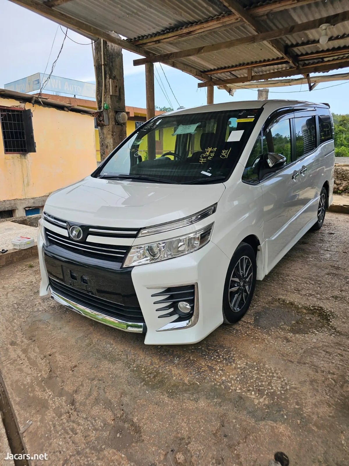 2015 TOYOTA Voxy