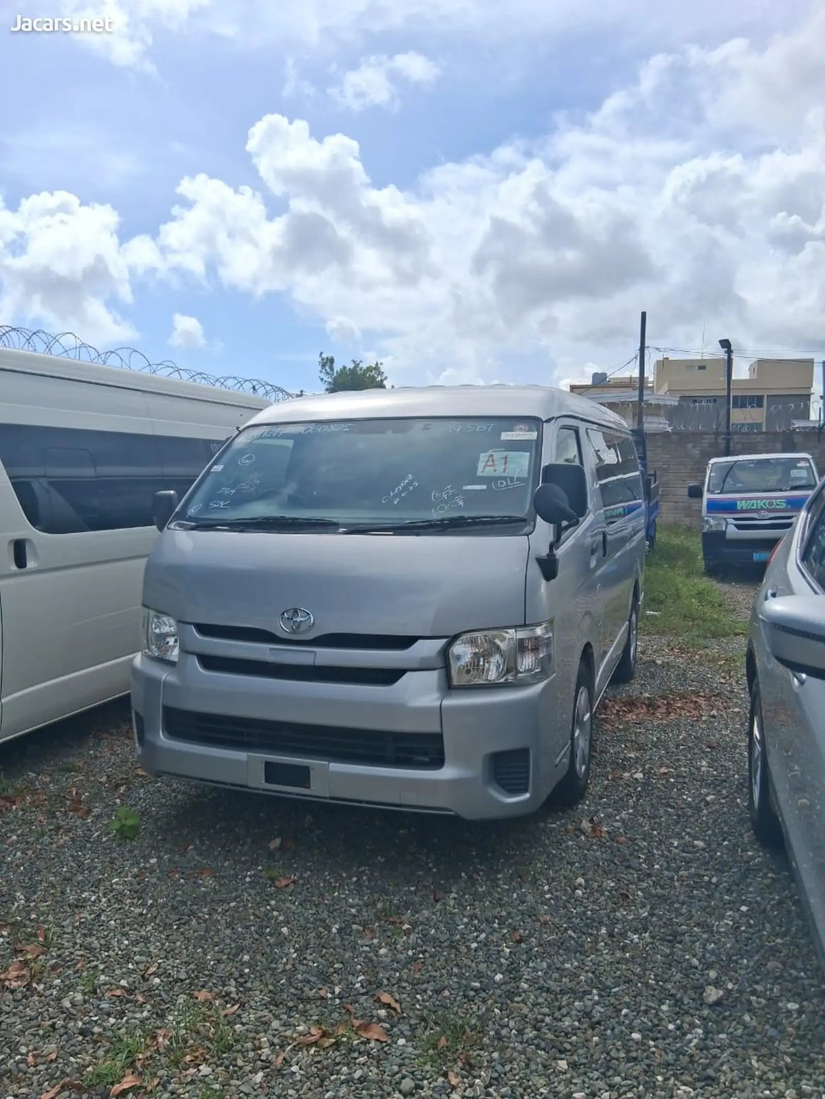 2020 TOYOTA Hiace