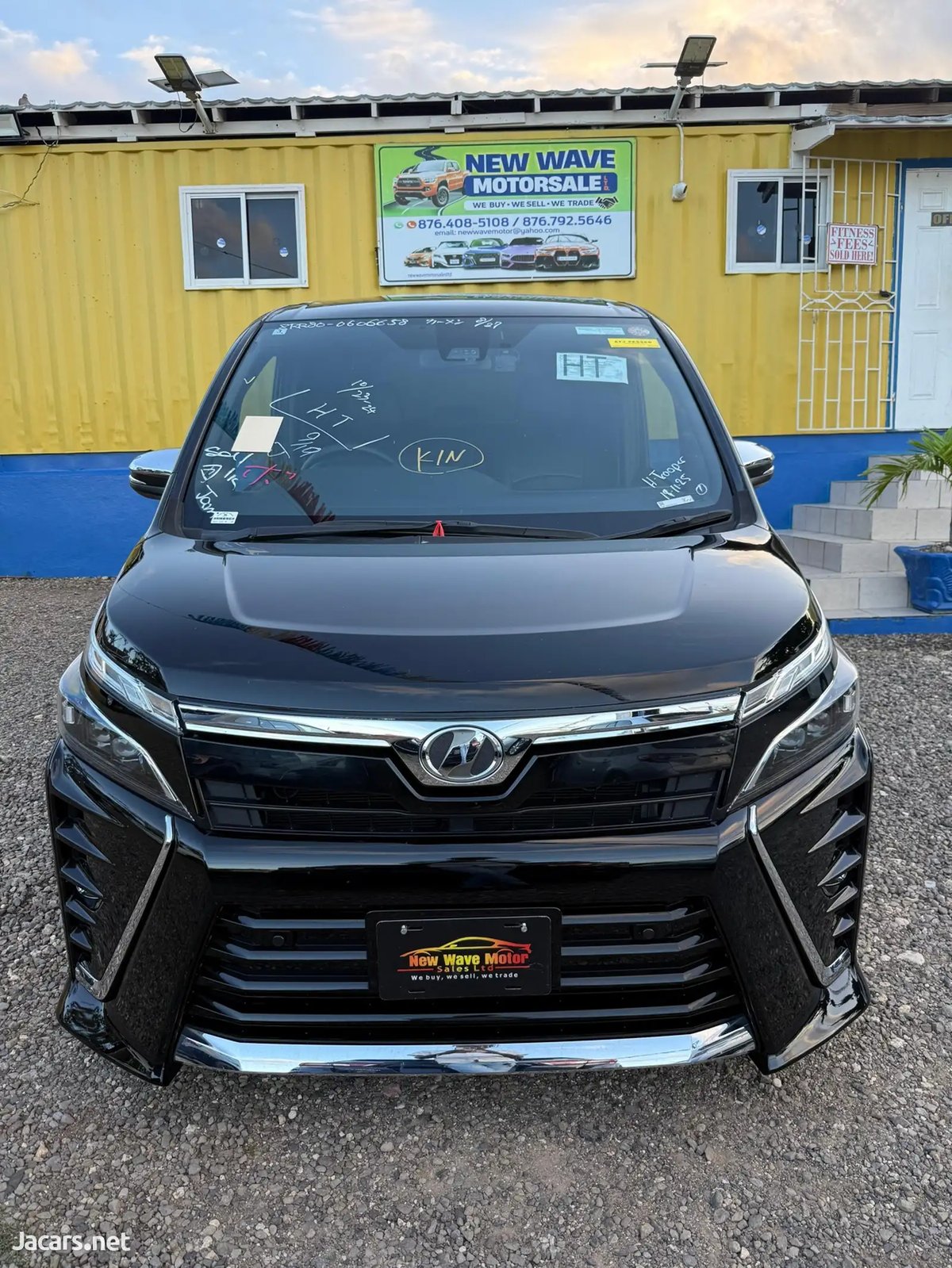 2020 TOYOTA Voxy
